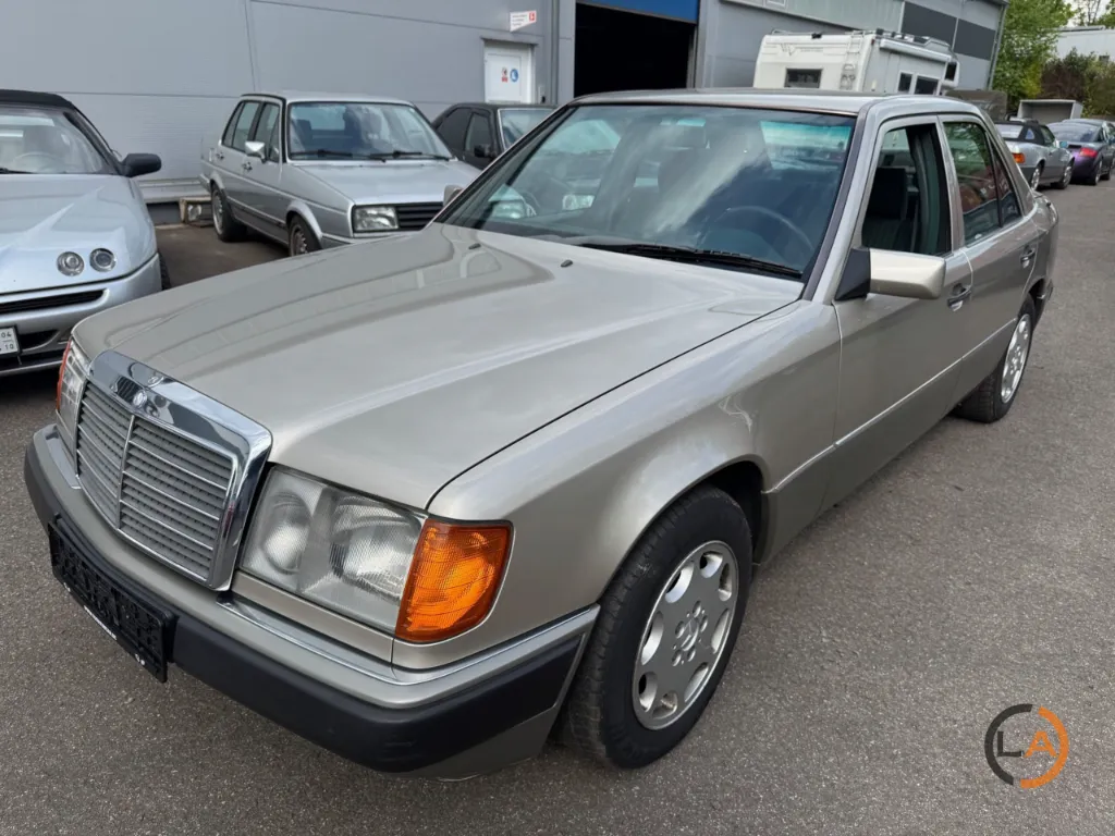 Mercedes Benz 300 E W124 - Image 21 (February 11, 2026)
