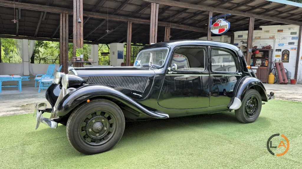 Citroen Traction Avant 11 BL - Image 02 (March 2, 2026)