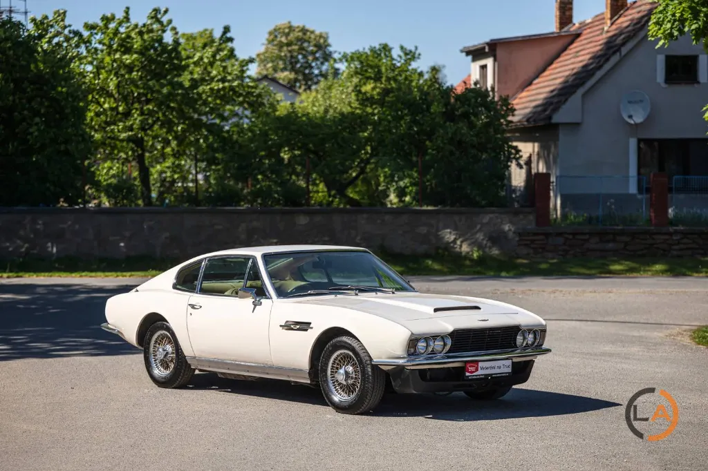 Aston Martin DBS 6 - Image 02 (August 16, 2026)