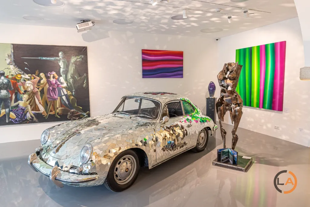 Porsche Mirror/Spiegel 356 C 1600 Coupe - Image 02 (August 1, 2026)