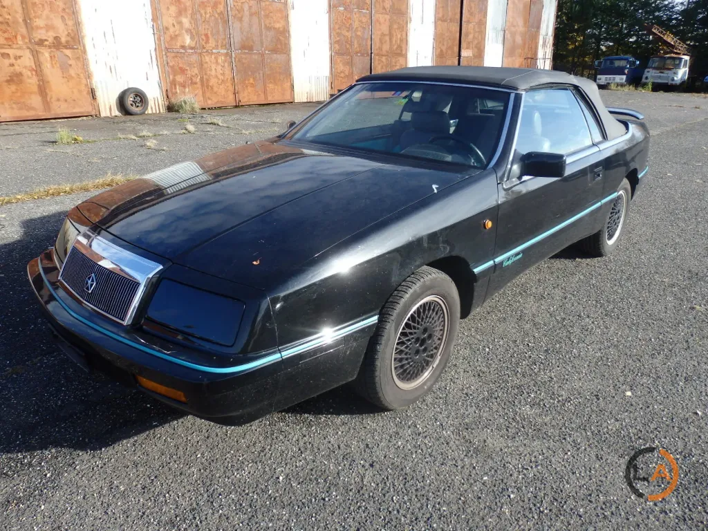 Chrysler Le Baron Cabriolet - Image 02 (September 30, 2026)